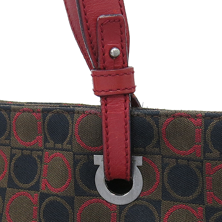 Ferragamo(��󰡸�) 21 3831 ��ġ�Ϸΰ� �к긯 �ٰ� ���� ����� �̹���3 - ���̺��� �߰���ǰ