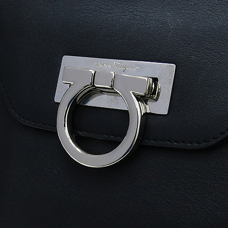 Ferragamo(��󰡸�) 21 5354 ��ġ�� �ΰ� ���� ���� ��Ʈ�� �̹���4 - ���̺��� �߰���ǰ