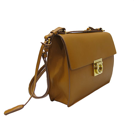 Ferragamo(��󰡸�) 21 D514 ���� �ΰ� ��ġ�� ��� ī�� ���� 2WAY [��������] �̹���3 - ���̺��� �߰���ǰ