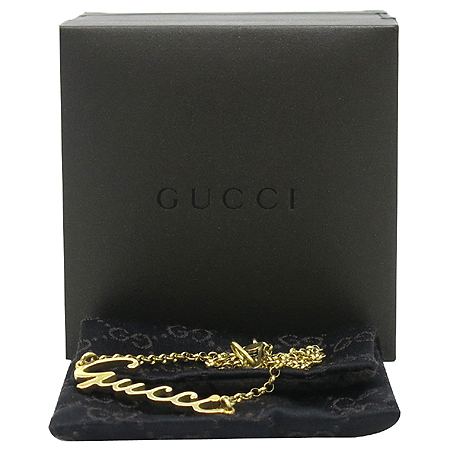 ����  �����