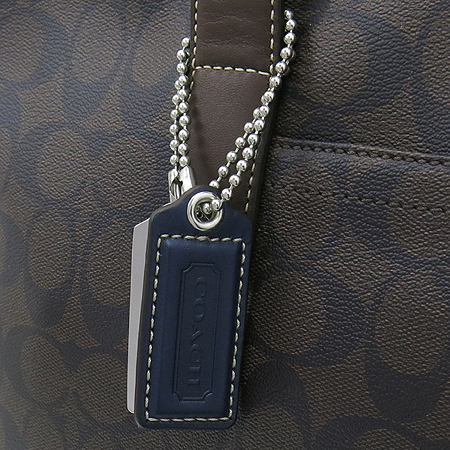 Coach(��ġ) 70395 �ñ׳�ó PVC ��ũ����� ȥ�� ���� ��Ʈ�� �̹���3 - ���̺��� �߰���ǰ