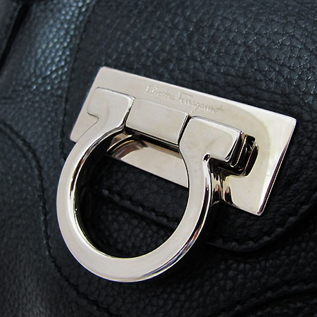 Ferragamo(��󰡸�) 21 B234 ���� ��ġ�� �ΰ� ��� ���� ���� ����� [��õ ������] �̹���4 - ���̺��� �߰���ǰ