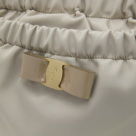 Ferragamo(��󰡸�) 21 C793 ���� �ٶ� ��� �к긯 ��Ʈ�� + ��� ��Ʈ�� �̹���4 - ���̺��� �߰���ǰ