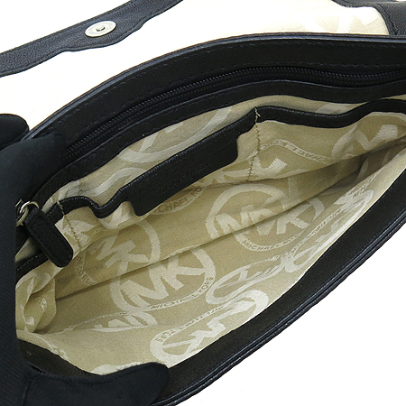 MICHAELKORSh(����Ŭ�ھ) �������� �ع��� �� ��� ����ΰ� ü�� ����� �̹���5 - ���̺��� �߰���ǰ