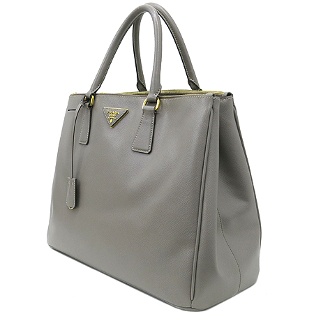 Prada(�����)  BN1786 SAFFIANO LUX ARGILLA(�Ƹ�����) ���ǾƳ� ���� ����ΰ� ��Ʈ�� �̹���3 - ���̺��� �߰���ǰ
