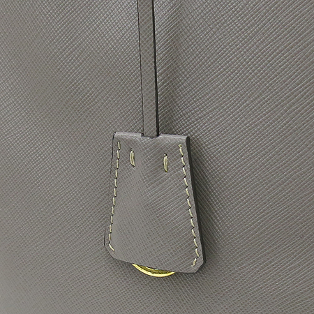 Prada(�����)  BN1786 SAFFIANO LUX ARGILLA(�Ƹ�����) ���ǾƳ� ���� ����ΰ� ��Ʈ�� �̹���5 - ���̺��� �߰���ǰ