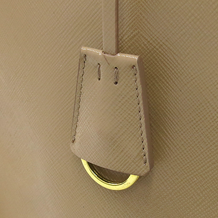 Prada(�����) BN2274 SAFFIANO VERNIC CAMMEO ���ǾƳ� ������ ī�� ����ΰ� 2WAY �̹���5 - ���̺��� �߰���ǰ