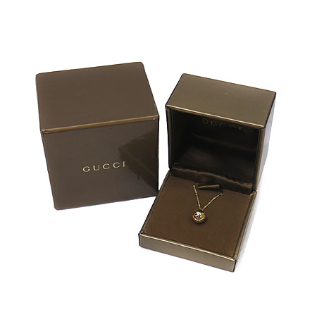 ����  �����