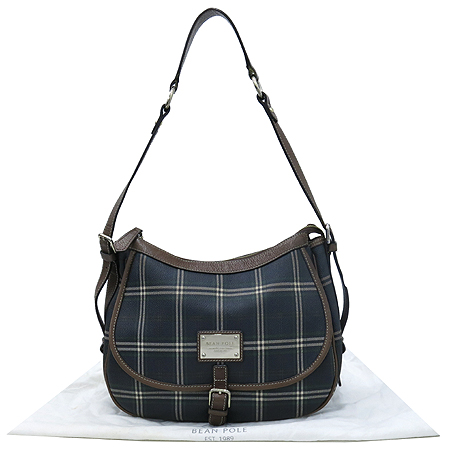 ����  �����