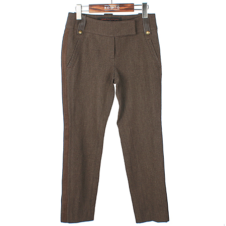 ������  ����