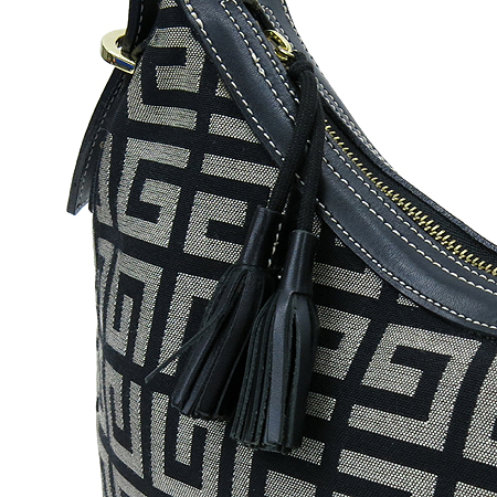 GIVENCHY(�����) �ΰ� ��긯 �׽� ��� ȣ�� ��Ʈ�� [�б�������] �̹���5 - ���̺��� �߰���ǰ