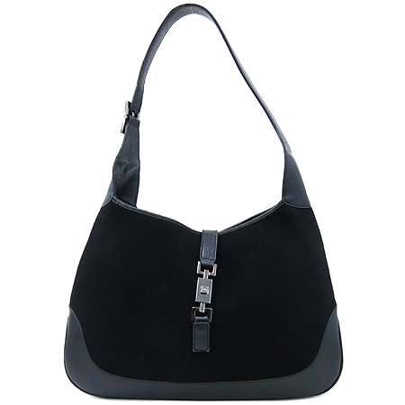 ����  �����