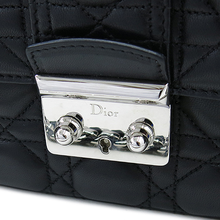 Dior(ũ����î���) M0216PGAI MISSDOIR(�̽����) ���� ����Ų ��� ���� �ǹ� ü�� ����� �̹���4 - ���̺��� �߰���ǰ