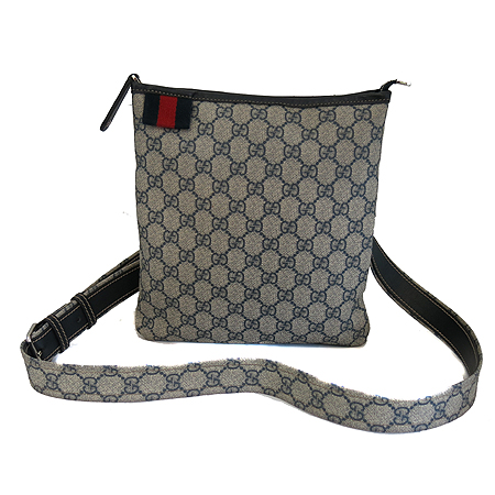 ���� �Ｑ ��Ƽġ PVC ũ�ν��� 