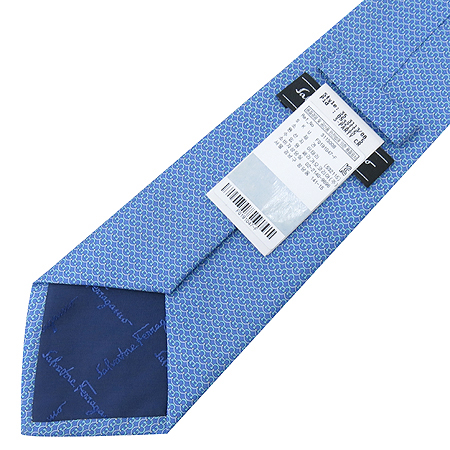 Ferragamo(��󰡸�) 100% ��ũ ���� ��Ÿ�� �̹���4 - ���̺��� �߰���ǰ