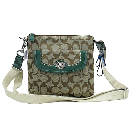 Coach(��ġ) 49148 �ñ׳�ó �ڰ��� ũ�ν��� �̹���2 - ���̺��� �߰���ǰ