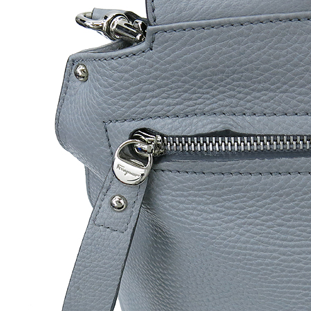 Ferragamo(��󰡸�) 21 A896 �׷��� ���� ���� ��ġ�Ϸΰ� ���Ǿ� 2WAY �̹���7 - ���̺��� �߰���ǰ