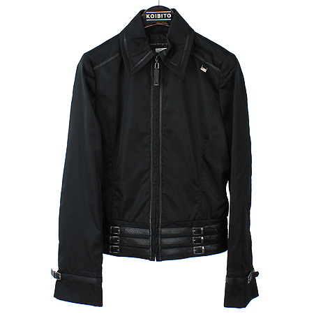 ������  ����