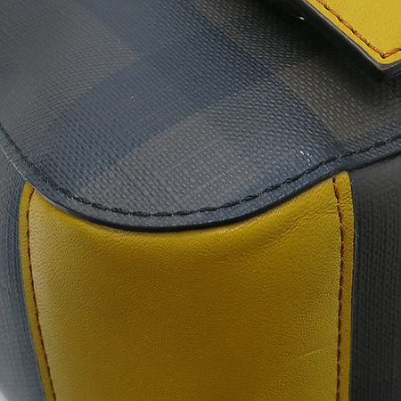 Burberry(������) ����ũüũ PVC �ӽ��͵� ���� ȥ�� �޽��� ũ�ν��� �̹���5 - ���̺��� �߰���ǰ