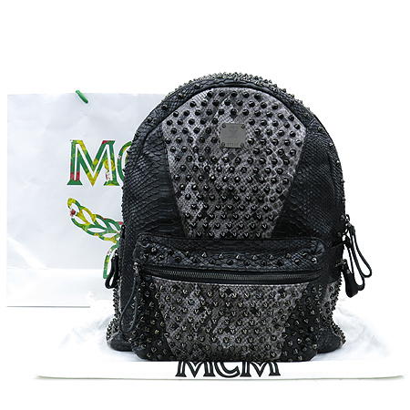 ������  ����