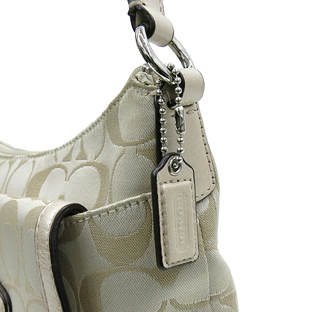 Coach(��ġ) ������ �ñ׳�ó �ΰ� �к긯 �̴� ����� �̹���4 - ���̺��� �߰���ǰ