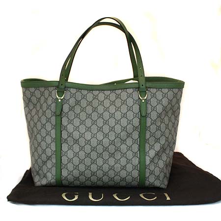 ����  �����