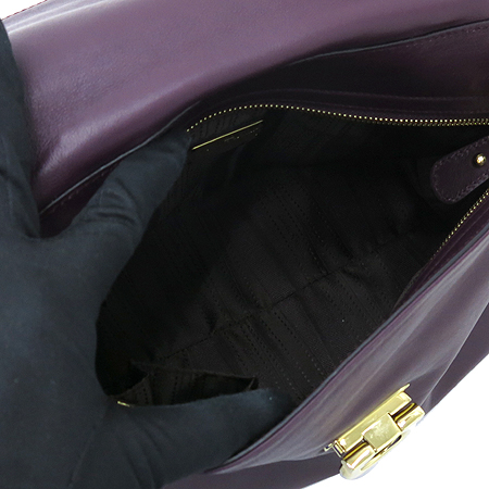 Ferragamo(��󰡸�) 21 A896 ���ǵ� ���� ����Ż ��ġ�� ����Ŭ ���Ǿ� ��Ʈ�� + �����Ʈ�� �̹���6 - ���̺��� �߰���ǰ