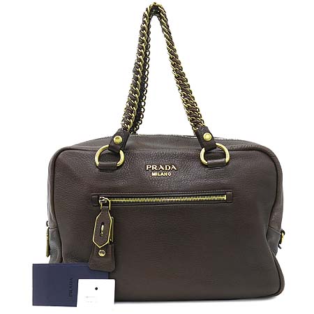 �����  �����