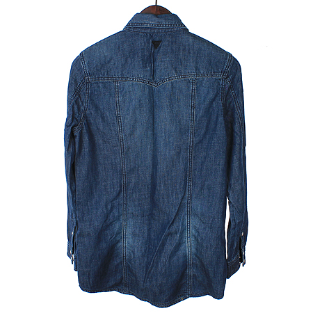 Guess(�Խ�) û���� �̹���4 - ���̺��� �߰���ǰ