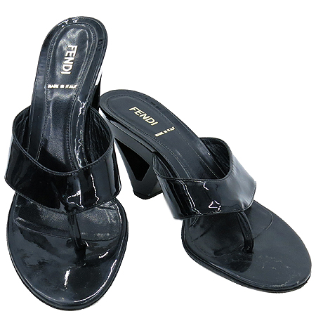 ���  ����