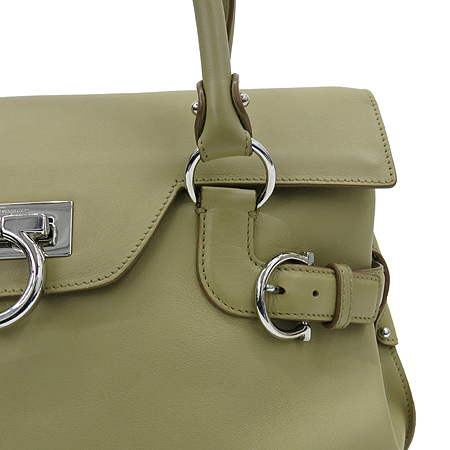 Ferragamo(��󰡸�) 21 4402 ���� ��ġ�� ��� ������ ���� ����� �̹���4 - ���̺��� �߰���ǰ