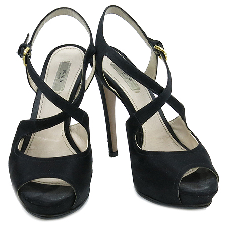 �����  ����