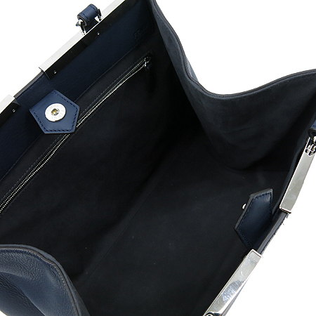 Fendi(���) 8BH272 P3D SHOPPING GRANDE VITELLO �߿��긣 ���̺񷹴� ����ΰ� ��Ʈ�� �̹���6 - ���̺��� �߰���ǰ