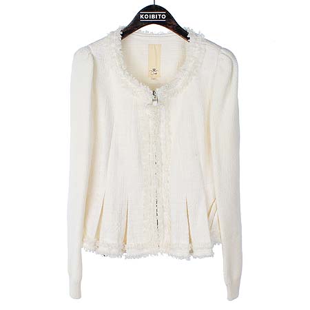 �����  ����