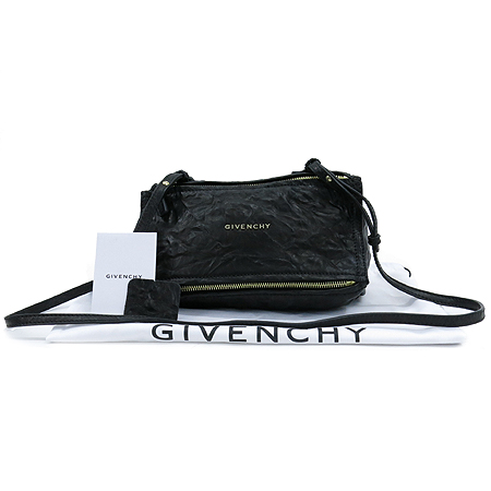 ����� �ǵ��� �̴� ũ�ν��� 