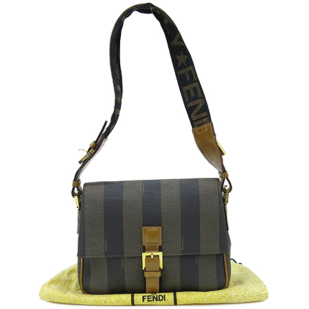 ���  �����