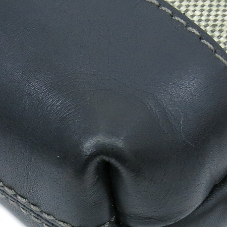 Ferragamo(��󰡸�) 24 7243 PVC �ΰ� ��� ���� ���� Ʈ���� ũ�ν��� �̹���3 - ���̺��� �߰���ǰ