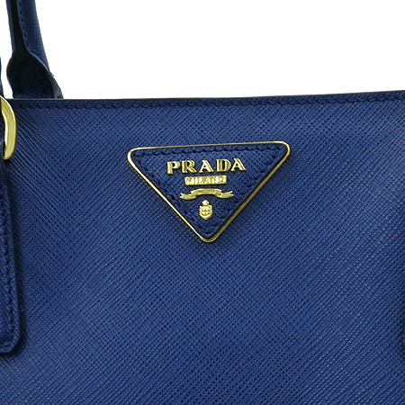Prada(�����) BN1874 SAFFIANO LUX BLUETTE ���ǾƳ� ���� ���� ���� �ﰢ�ΰ� 2WAY �̹���5 - ���̺��� �߰���ǰ