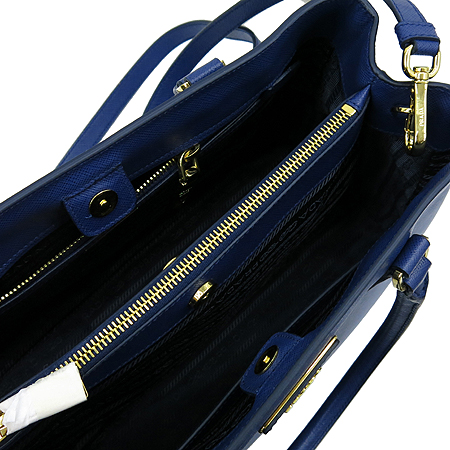 Prada(�����) BN1874 SAFFIANO LUX BLUETTE ���ǾƳ� ���� ���� ���� �ﰢ�ΰ� 2WAY �̹���7 - ���̺��� �߰���ǰ