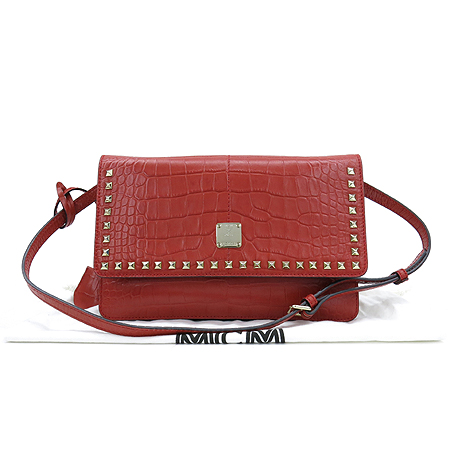 ������  �����