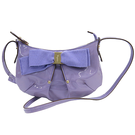 Ferragamo(��󰡸�) 21 B642 ���̴�Ʈ ���� �Ÿ� ���� �ٶ� ������� �̴� ũ�ν��� �̹���2 - ���̺��� �߰���ǰ