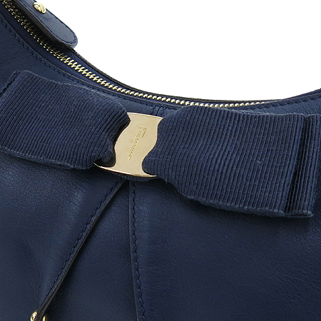 Ferragamo(��󰡸�) 21 B505 ��ũ���� ���� ���� �ٶ� ������� ȣ�� ����� �̹���4 - ���̺��� �߰���ǰ