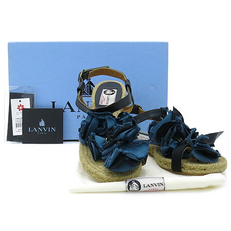 ����  ����