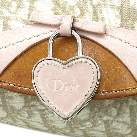 Dior(ũ����î���) �ΰ� PVC ��Ʈ ���Ʈ ��� ü�� ����� �̹���3 - ���̺��� �߰���ǰ