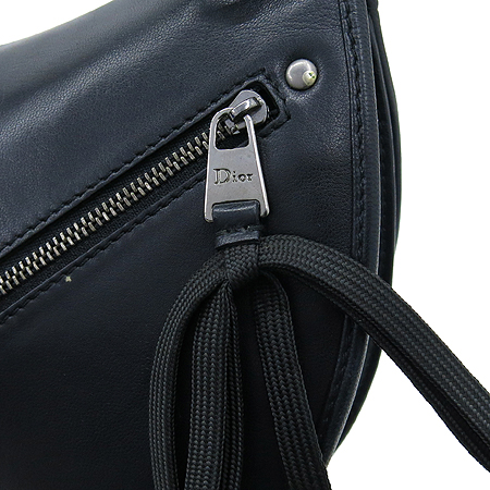 Dior(ũ����î���) �������� ����ΰ� ¤�� ����� �̹���4 - ���̺��� �߰���ǰ