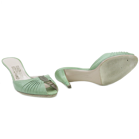 Ferragamo(��󰡸�) ��Ż �ٶ� ��� ������ ���� �̹���2 - ���̺��� �߰���ǰ