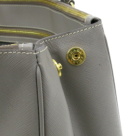 Prada(�����) BN1786 SAFFIANO LUX ARGILLA ���ǾƳ� ���� �׷��� ����ΰ� ��Ʈ�� �̹���4 - ���̺��� �߰���ǰ