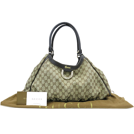 ����  �����