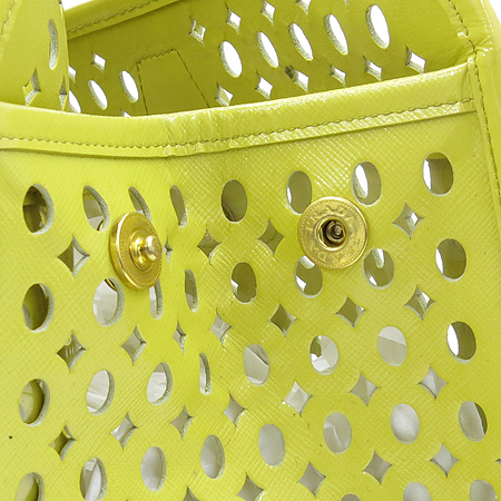 Prada(�����) BN2294 SAFFIANO VERNIC BLANCO ���ǾƳ� ������ ���ο� ���� ����ΰ� ��Ʈ�� �̹���4 - ���̺��� �߰���ǰ