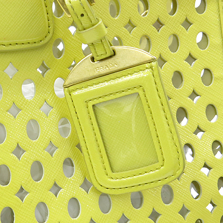 Prada(�����) BN2294 SAFFIANO VERNIC BLANCO ���ǾƳ� ������ ���ο� ���� ����ΰ� ��Ʈ�� �̹���5 - ���̺��� �߰���ǰ